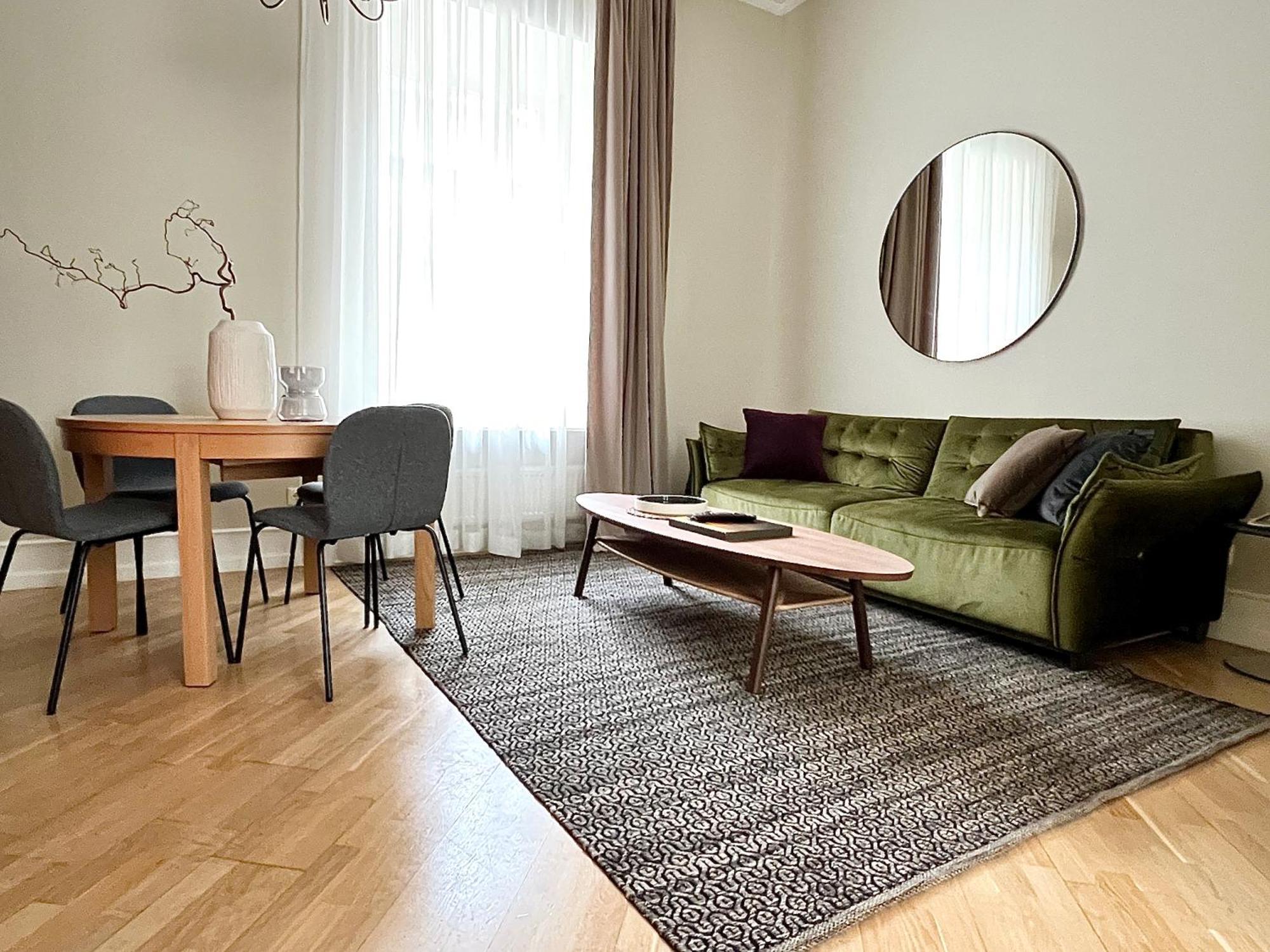 Vilnius Apartments & Suites - Town Hall Exterior photo