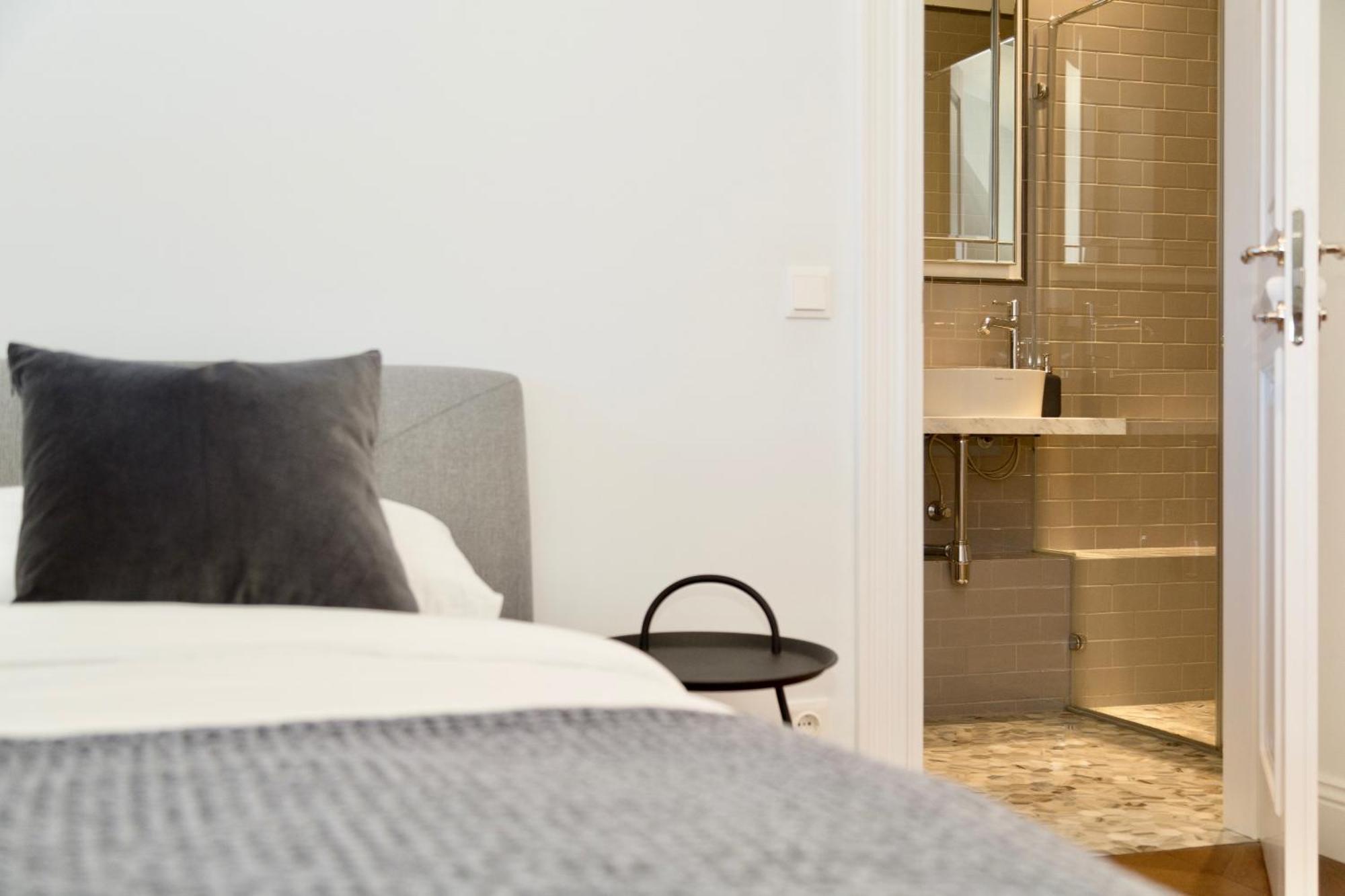 Vilnius Apartments & Suites - Town Hall Room photo